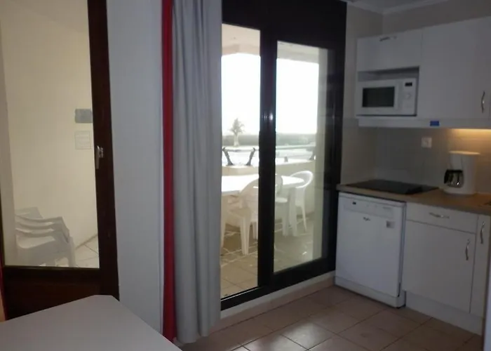 3 Pieces Avec Grande Terrasse Vue Rochelongue Cap D'agde Agde